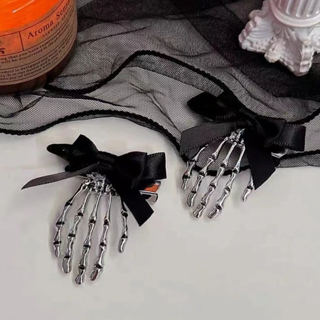 European and American style bow skull claw hair clip headwear, retro duckbill clips, back of the head Halloween hair clip European and American style bow skull claw hair clip headwear, retro duckbill clips, back of the head Halloween hair clip